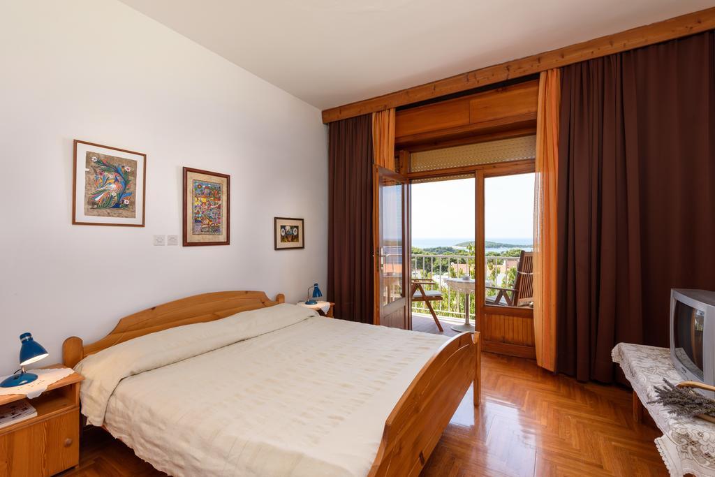 Fio'S Hotel Hvar Town Exterior photo